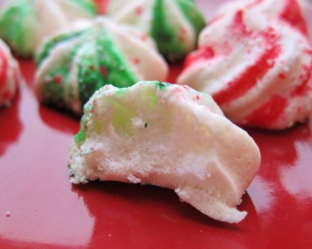 Holiday stripe meringues (9)