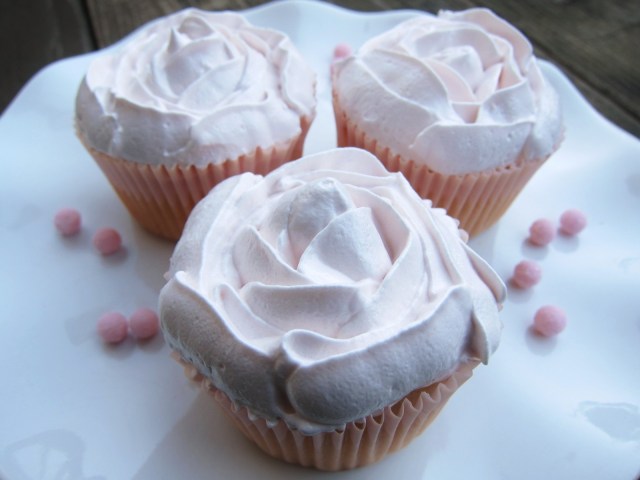 Rose water buttermilk cupcakes (20)