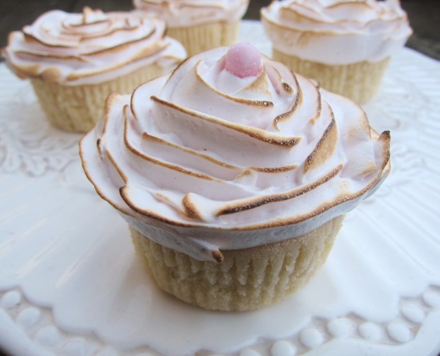 Rose water buttermilk cupcakes (25)