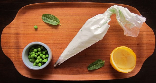 Sweet Pea Spring Cake (1)