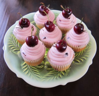 fresh cherry cupcakes (4)