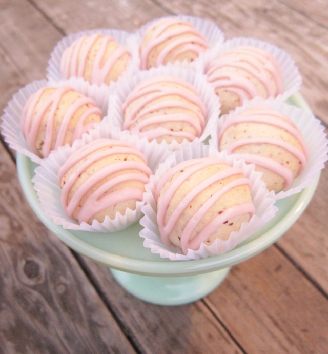 Fruit filled almond cookies (10)