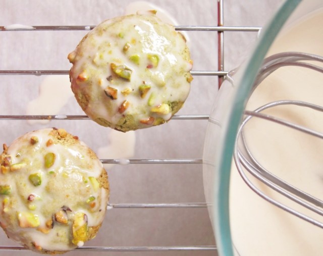 Pistachio cookies (2)