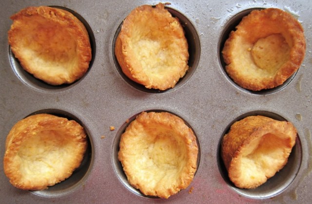 Cilantro Sultana Mini Pies (49)