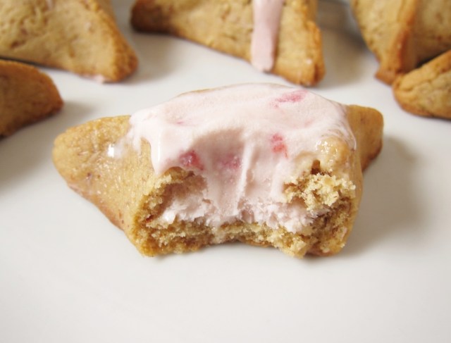 Ice Cream Hamantaschen with Rosemary Almond dough (7)