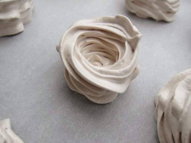Raspberry Poppy Seed Meringues (18)