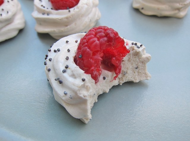 Raspberry Poppy Seed Meringues (8)